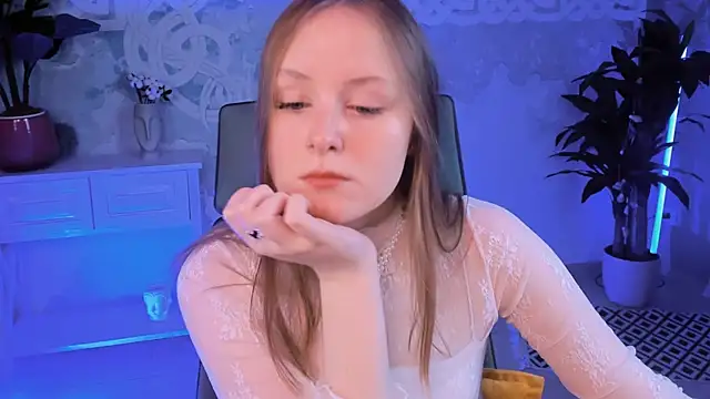 VivienLeeigh online show from 02.08.25