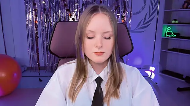 VivienLeeigh online show from 03.09.25