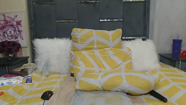 LaCaramellaChocolatia online show from 02.12.25