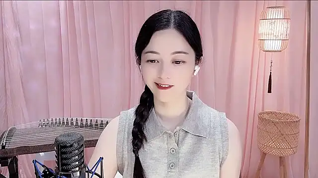 Snapshot of Tian-xin-999 chatting on 05.12.26 Tian-xin-999 online show from 05.12.26