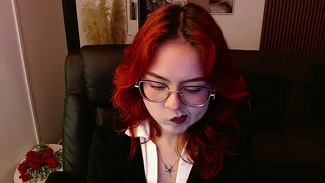 crimson tati  online show from 03.04.25