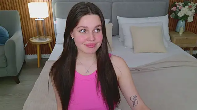 RihannaRose online show from 03.22.25