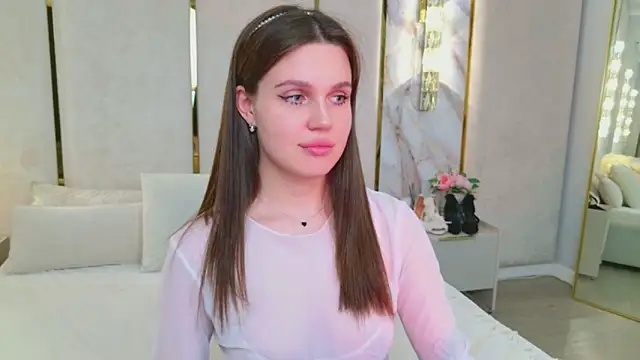 RihannaRose online show from 04.15.26