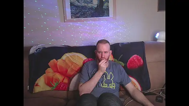 Snapshot of Tall_REC chatting on 12.04.24 Tall REC online show from 12.04.24