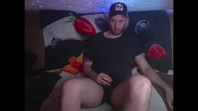 Snapshot of Tall_REC chatting on 12.13.24 Tall REC online show from 12.13.24