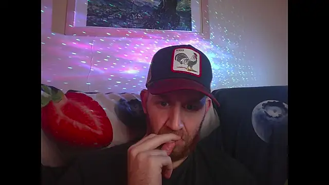 Snapshot of Tall_REC chatting on 12.17.24 Tall REC online show from 12.17.24