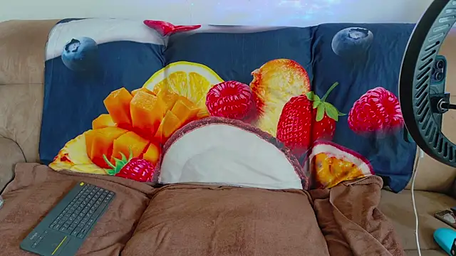 Snapshot of Tall_REC chatting on 01.04.25 Tall REC online show from 01.04.25