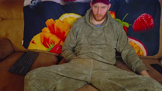 Snapshot of Tall_REC chatting on 01.05.25 Tall REC online show from 01.05.25