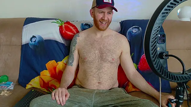 Snapshot of Tall_REC chatting on 01.05.25 Tall REC online show from 01.05.25