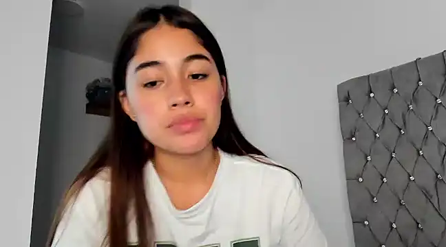 Snapshot of AriaMontgomery chatting on 12.13.24 AriaMontgomery online show from 12.13.24