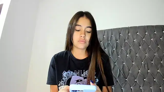 Snapshot of AriaMontgomery chatting on 01.25.25 AriaMontgomery online show from 01.25.25