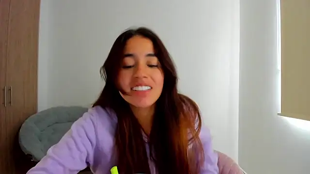 Snapshot of AriaMontgomery chatting on 03.05.25 AriaMontgomery online show from 03.05.25