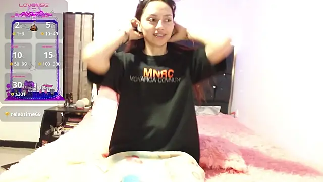 holy juli online show from 02.23.25