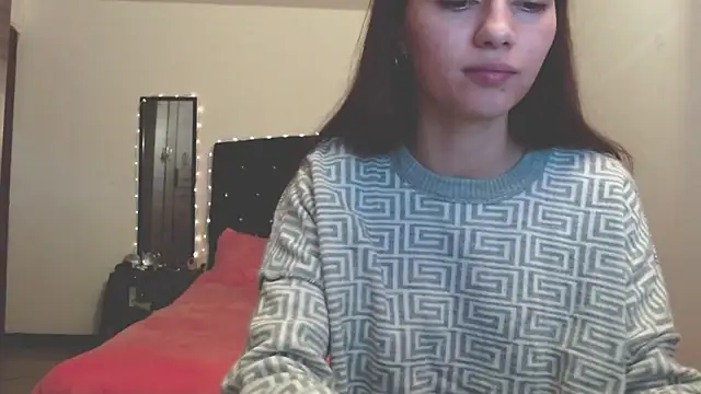 holy juli online show from 04.06.26