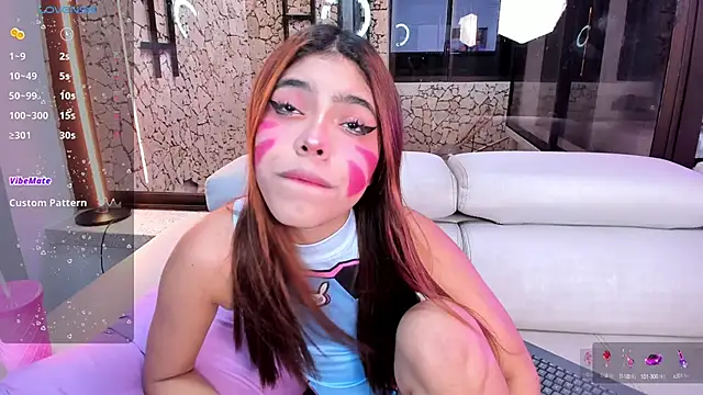 Snapshot of KellyOlsenbe chatting on 02.02.25 KellyOlsenbe online show from 02.02.25