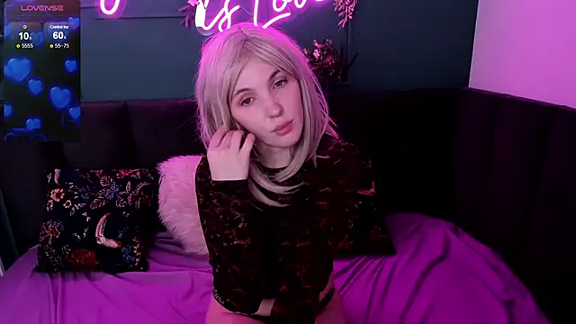 Fluffy Monica online show from 03.01.25