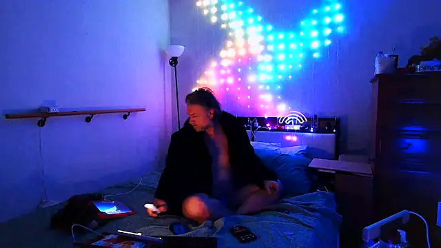 onlym4m online show from 01.10.25