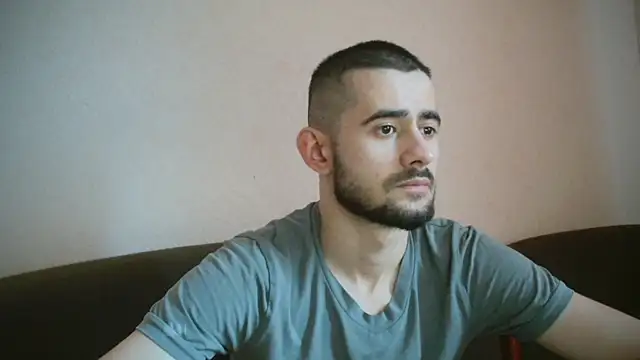 Snapshot of Sweet__Daddy chatting on 01.03.25 Sweet Daddy online show from 01.03.25