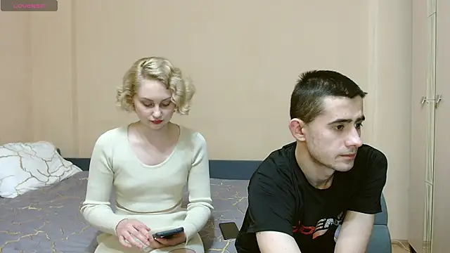 Snapshot of Sweet__Daddy chatting on 01.28.25 Sweet Daddy online show from 01.28.25