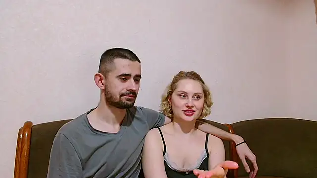 Snapshot of Sweet__Daddy chatting on 02.19.25 Sweet Daddy online show from 02.19.25