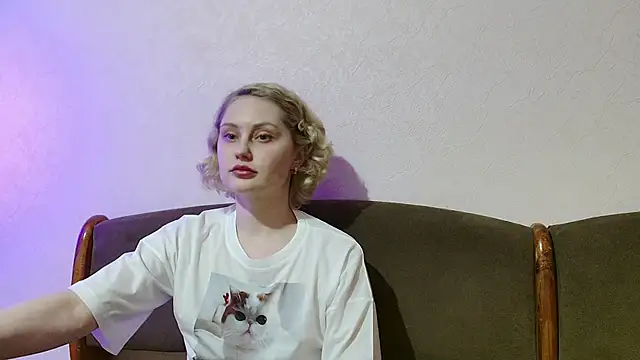 Snapshot of Sweet__Daddy chatting on 02.28.25 Sweet Daddy online show from 02.28.25