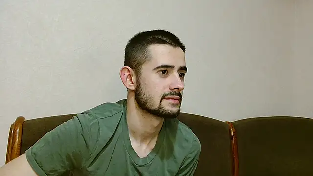 Snapshot of Sweet__Daddy chatting on 03.04.25 Sweet Daddy online show from 03.04.25