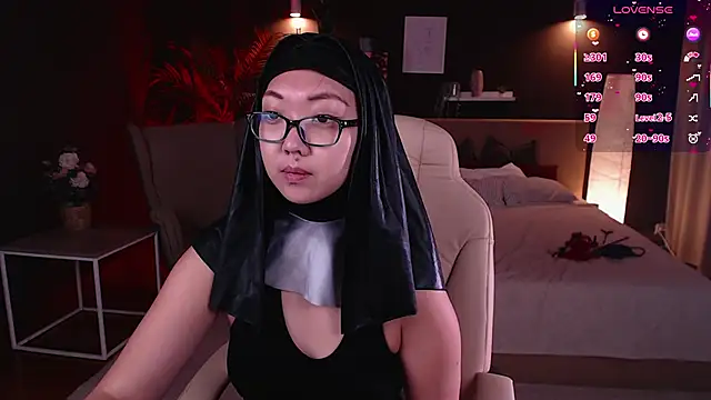 Snapshot of Marine_Vact chatting on 10.01.25 Marine Vact online show from 10.01.25