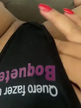 luara1988 online show from 10.04.25