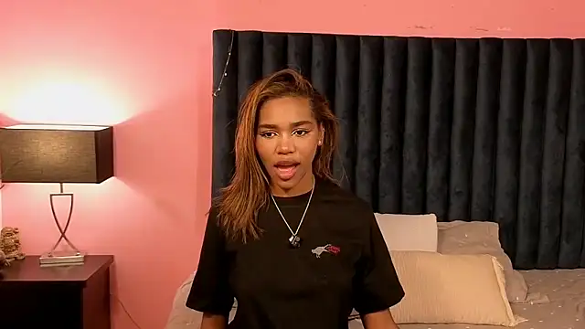 Lily Miiller online show from 09.10.25