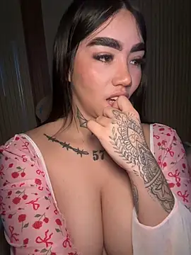 Snapshot of Nickiiiii chatting on 02.04.26 Nickiiiii online show from 02.04.26