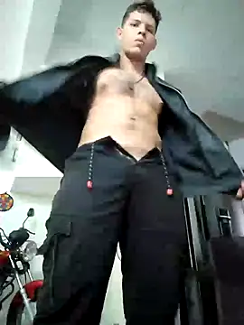 Snapshot of King_russo chatting on 02.26.25 King russo online show from 02.26.25