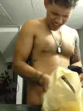 Snapshot of King_russo chatting on 02.26.25 King russo online show from 02.26.25
