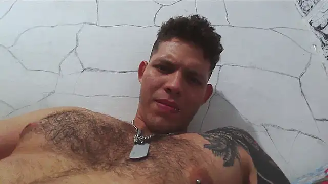 Snapshot of King_russo chatting on 02.28.25 King russo online show from 02.28.25