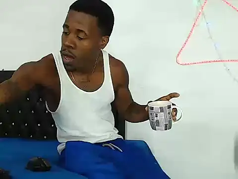 Snapshot of Damian_hart_24CM chatting on 02.23.26 Damian hart 24CM online show from 02.23.26