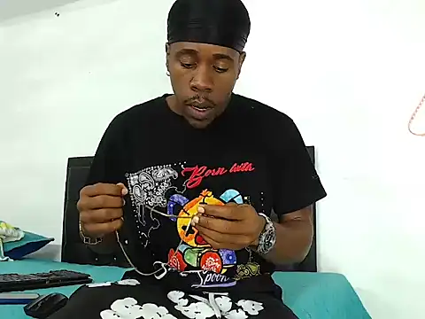 Snapshot of Damian_hart_24CM chatting on 02.28.26 Damian hart 24CM online show from 02.28.26