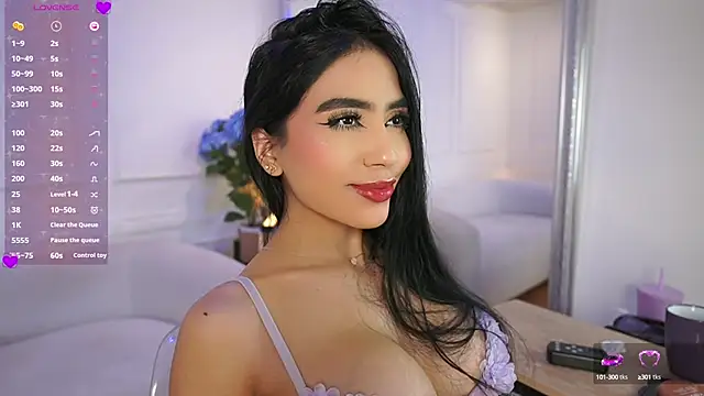Snapshot of elasummer chatting on 02.27.25 elasummer online show from 02.27.25