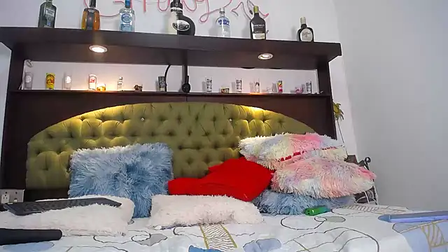 EMILY ROUSSE71 online show from 03.02.25