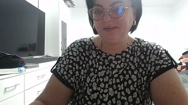 Amandamuller1982 online show from 10.30.25