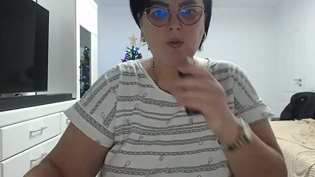 Amandamuller1982 online show from 12.22.25