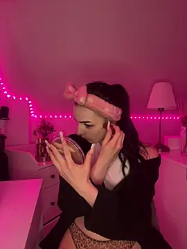 AdelinaAlia online show from 02.21.26