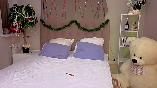 Bella Murrr online show from 12.23.24