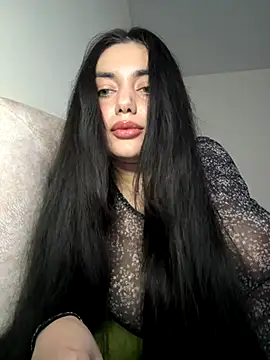 Snapshot of Sweet_Khalifa_ chatting on 10.12.25 Sweet Khalifa  online show from 10.12.25