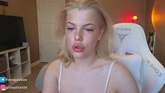 Maya Rave online show from 04.10.26