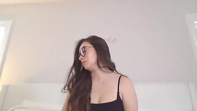 mixedasiangirl online show from 02.20.26