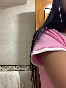 bonnie 18x online show from 12.21.24