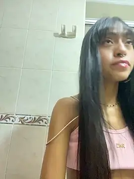 bonnie 18x online show from 01.08.25