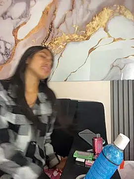 bonnie 18x online show from 12.05.25