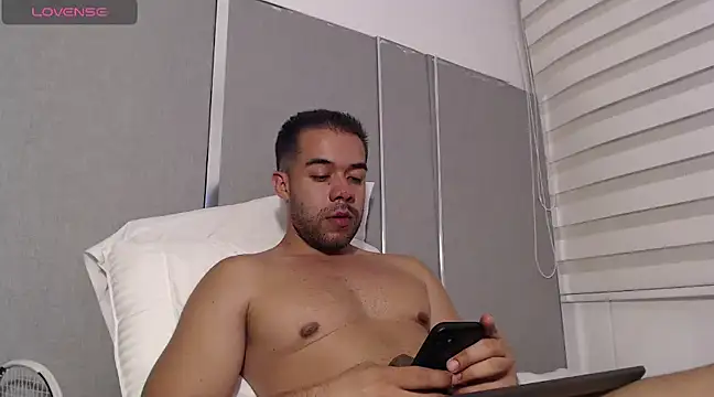 Snapshot of FaustoCock chatting on 01.24.25 FaustoCock online show from 01.24.25