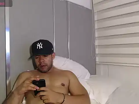 Snapshot of FaustoCock chatting on 01.29.25 FaustoCock online show from 01.29.25