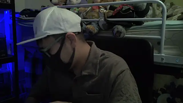 Snapshot of Owl1216 chatting on 12.08.24 Owl1216 online show from 12.08.24